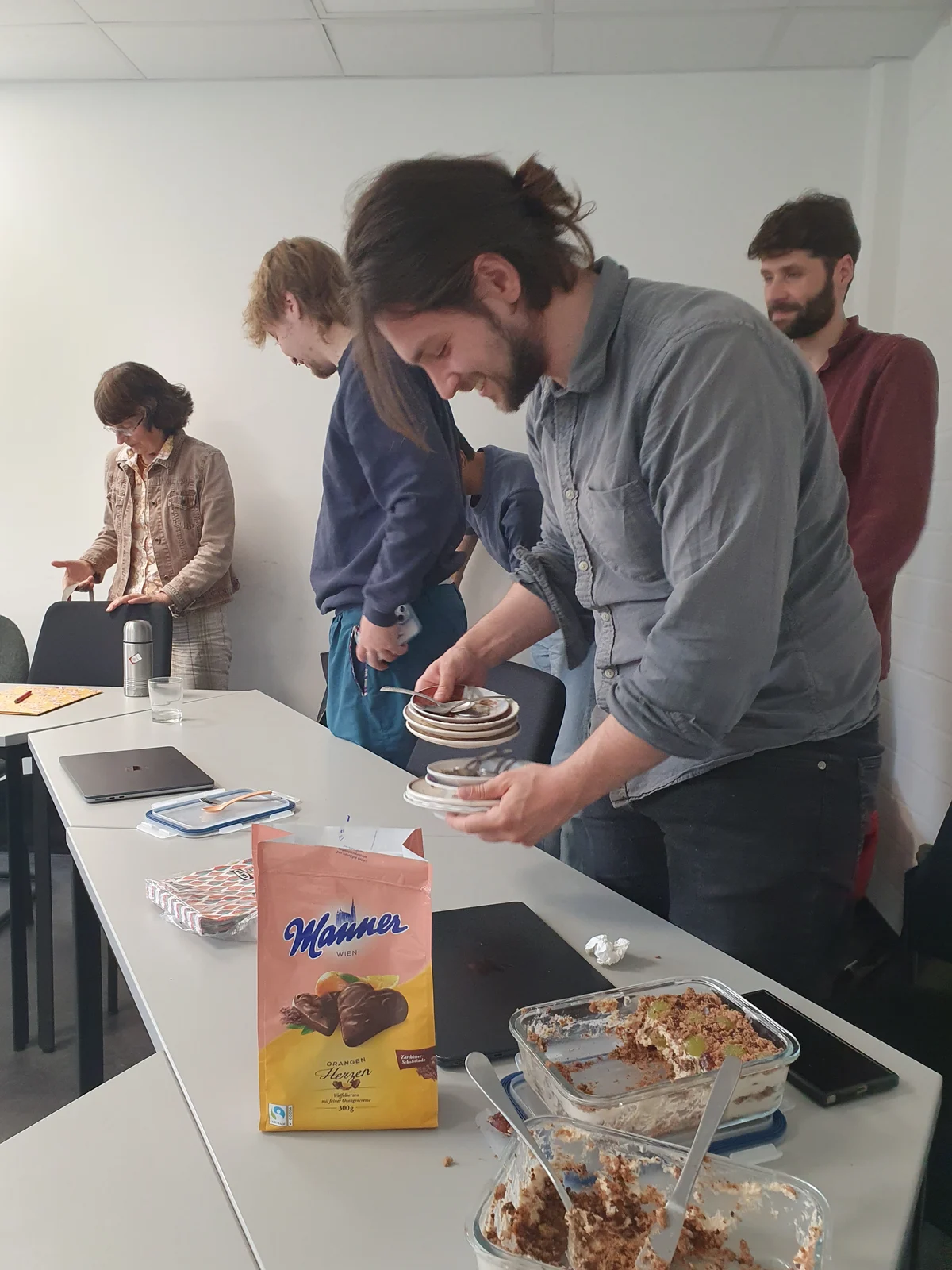 Deniz brought cake
