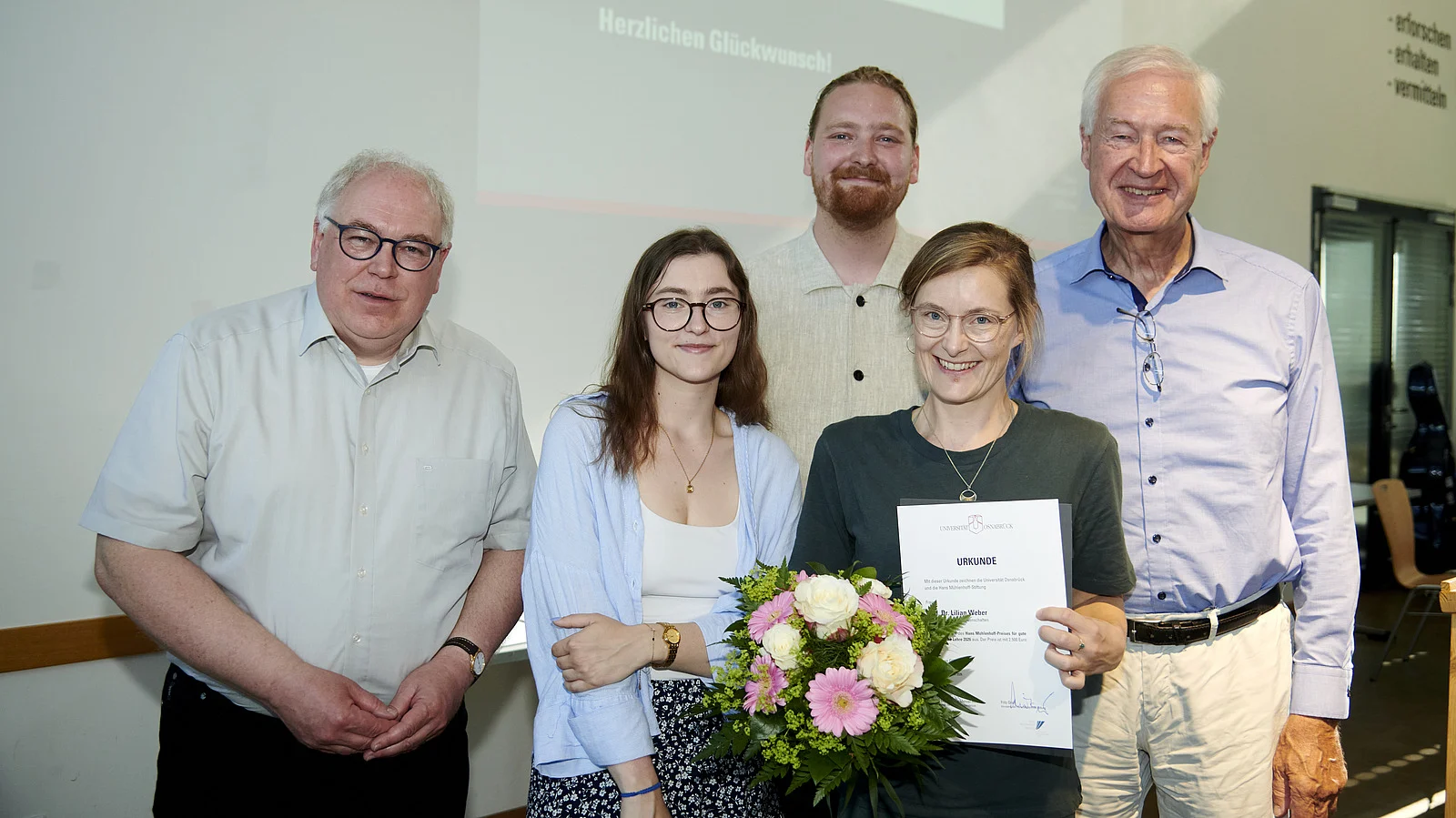 Lilian receiving the First Prize for Good Academic Teaching. Photo copyright: Uwe Lewandowski.